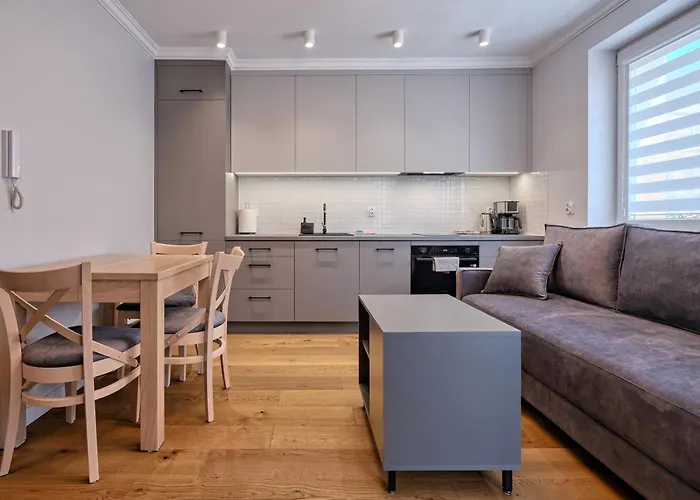 Platinium Seaside * غدينيا